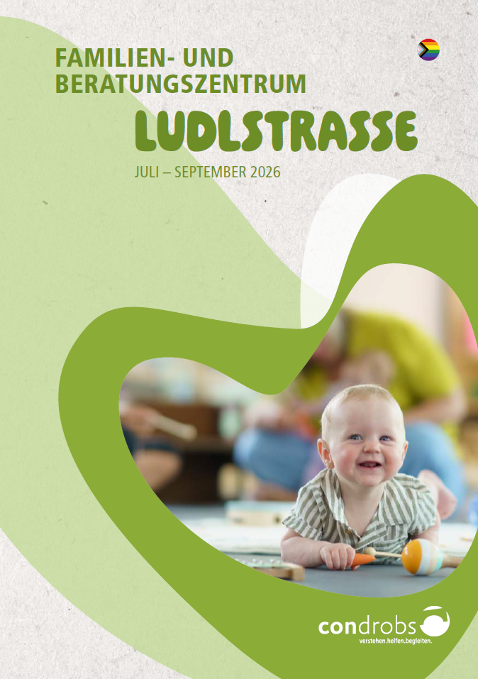 Condrobs-Flyer Fördermitgliedschaft. Eine Person auf einer Brücke und oben rechts eine Regenbogenfahne. Titel: Brücken ins Leben. Mit Ihrer Hilfe